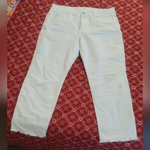 Women's White Denim Capri Pants
